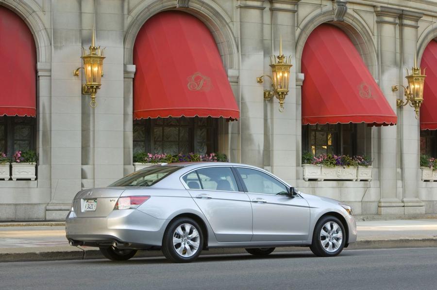  Honda Accord 2008 года  (фото 42 из 86)